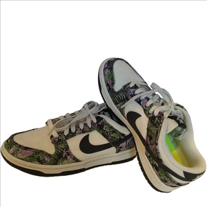 Nike Women’s Low Dunk 8 Floral Tapestry